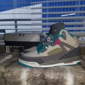 Youth JORDAN SPIZIKE basketball shoes